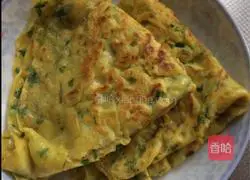 Illustration of how to make golden mustard and chive pancake 8