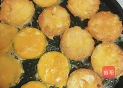 Illustration of how to make pan-fried zucchini pancakes 7