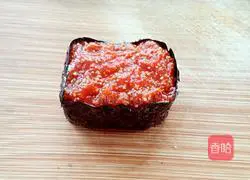 Illustration of how to make caviar sushi 9