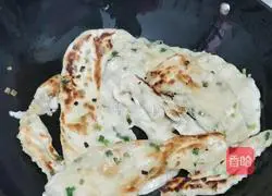 Illustration of how to make hand-torn biscuits 6