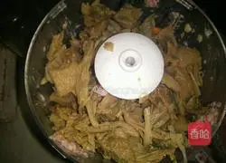 Illustration of how to make steamed meatloaf with dried plums and vegetables 4