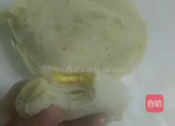 Illustration of how to make potato and egg pancakes 8