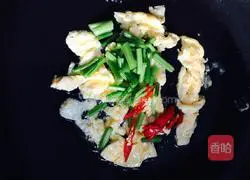 Fried rice cake with eggs Illustration of practice 12