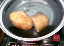 Illustration of how to make potato pancakes 1