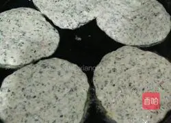 Illustration of how to make thorn horn lean meat pie 7