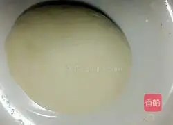 Illustration of how to make crispy green onion cake 1