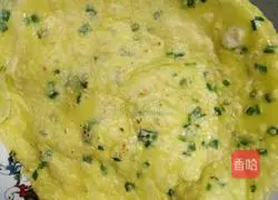 Illustration of how to make egg and chive cake 4