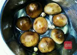 Illustration of how to make crispy corn pancakes 2