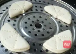 Minced pork and cowpea lotus leaf cake.Recipe 7