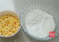 Illustration of how to make sweet and fresh corn cakes 1