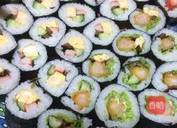 Illustration of hand-rolled sushi 7