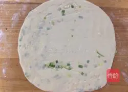 Illustration of how to make green onion pancakes 13