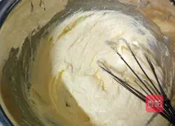 Red Velvet Banana Pound Cake Recipe Illustration 2