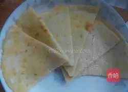 Illustration of how to make green onion and egg pancakes 10