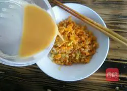 Illustration of how to make pumpkin flower egg pancakes 2