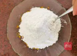 Illustration of how to make steamed pumpkin cake 8