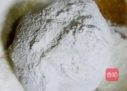 Illustration of how to make smiley potato pancakes 5