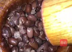 Illustration of how to make homemade pumpkin red bean cake 1