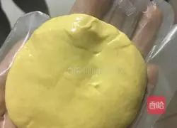 Illustration of how to make bean paste pumpkin cake 6