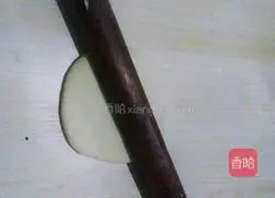 Illustration of how to bake with electric baking pan 4