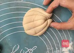 Illustration of how to make shell biscuits 6