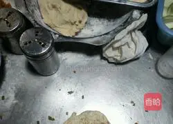 Illustration of how to make sesame cakes 2