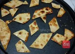 Illustration of making pancake slices 4