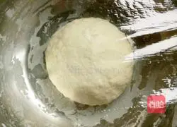 Illustration of how to make scallion pancakes 4