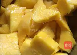 Illustration of how to make a towel roll 5