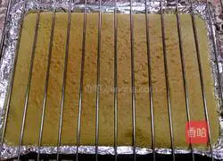 Illustration of how to make matcha cake roll 14