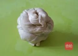 Illustration of how to make hand-torn biscuits 4