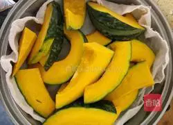 Illustration of how to make homemade pumpkin cake 1