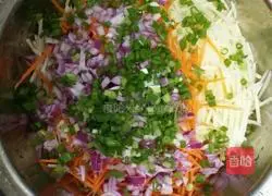 Illustration of how to make egg and potato shredded cake 3