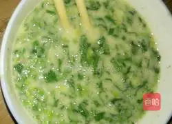 Illustration of how to make spinach omelette with Bear Omelette Maker 4