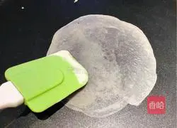 Recipe for shredded pork burritos with Beijing sauce 5