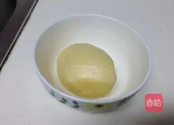 Illustration of how to make pan-fried potato pancakes 1