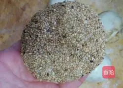 Illustration of how to make meat-shaobing 7