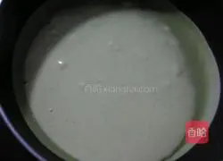 Illustration of how to make mugwort pancakes 3