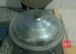 Illustration of how to make fried dumplings (electric pancake version) 2