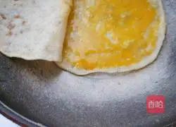 Illustration of how to make shredded carrot rolls 2