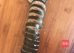 Illustration of how to make bacon and floss flavored sushi 7