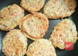 How to make beef and carrot cakes Illustration 8