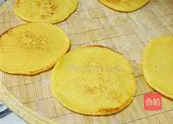 Illustration of how to make sweet corn tortillas 3