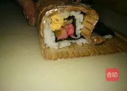 Illustration of how to make front and back rolls of sushi 6