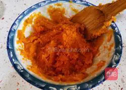 Illustration of how to make sweet potato and sesame cakes 3