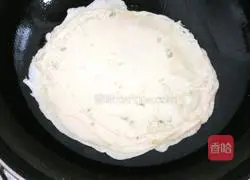 Illustration of how to make egg noodles 8