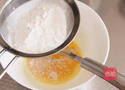 Illustration of how to make ice cream waffles 10