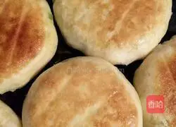 How to make green onion dough cakes Illustration 10