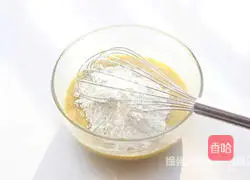 Illustration of how to make banana waffles 5