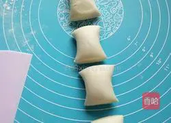 Illustration of how to make Kuaishou shortbread (mung bean filling) 11